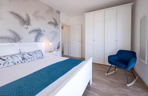 Albate Apartment | Lora feathers Suite, free parking, self check in,4