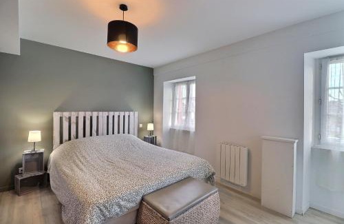 Espelette Apartment | LORBLANC - Apartment Centre Ville - 8 pers