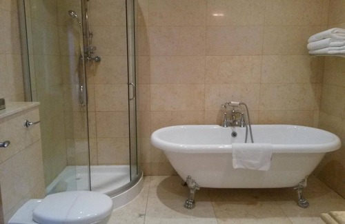 Leighlinbridge Hotel | Lord Bagenal Inn