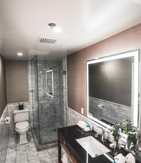 Byward Market - Parliament Hill Hotel | Lord Elgin Hotel