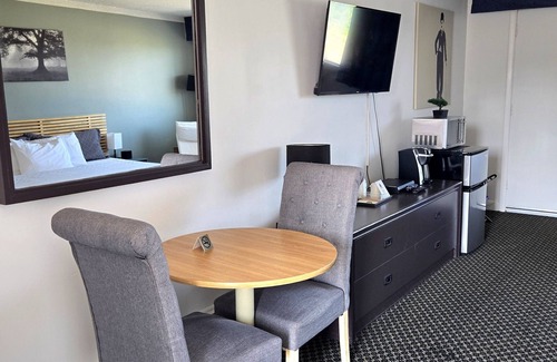 Kingston Hotel | Lord Nelson Motel