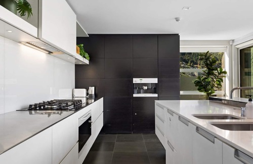 Fernhill Apartment | Lordons Penthouse, Hot Tub, BBQ, Gas Fire, A/C