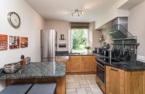 Thornthwaite Cottage | Lords Seat - an apartment that sleeps 6 guests in 3 bedrooms