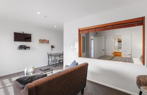 Riccarton Hotel | Lorenzo Motor Lodge