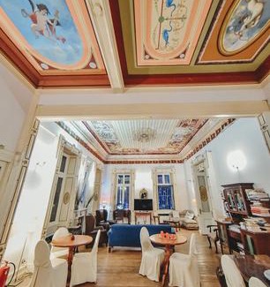 Varia Apartment | Loriet Hotel