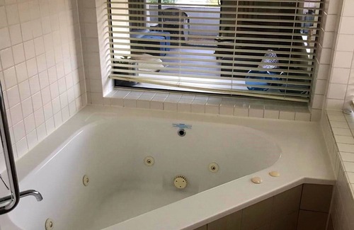 Lorne Apartment | Lorne 2 Bedroom Apartment - Premium Location and Facilities