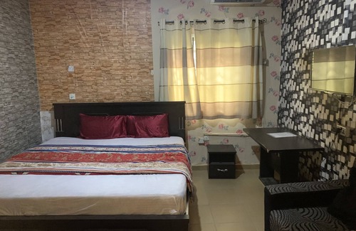 Ota Hotel | Lorrybee plaza Hotel