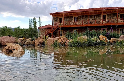Demirozu Cabin | LORU HAN