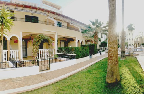 Los Alcazares House | Los Alcazares Pueblo Patricia award winning Playa 111
