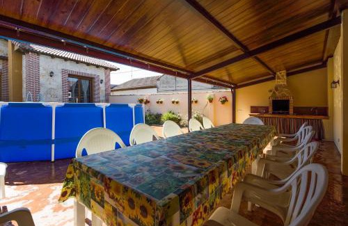Coca House | LOS ALISOS Segovia