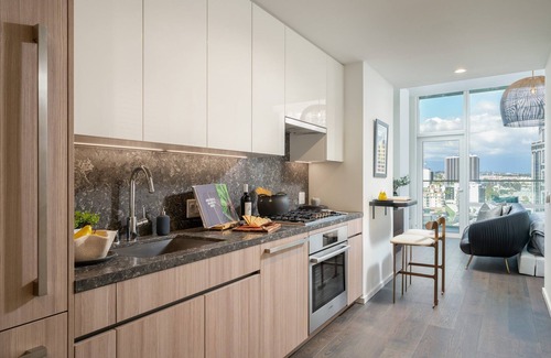Commerce Condo | Los Angeles Down Town Lux Condo with Wrap Around Balcony and Spectacular Views