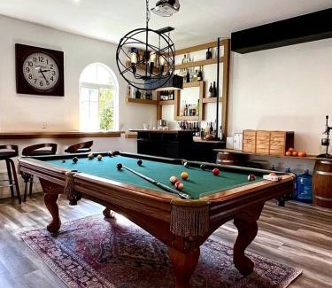 Woodland Hills Villa | Los Angeles Hideaway - Villa Costanso