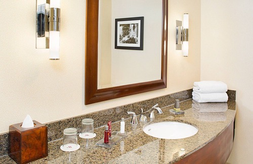 Burbank Hotel | Los Angeles Marriott Burbank Airport