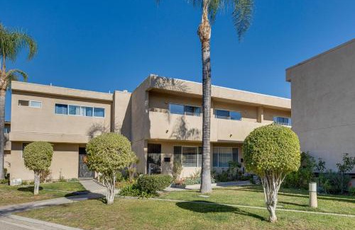 Valley Glen House | Los Angeles Townhome Off-Street Parking and Balcony