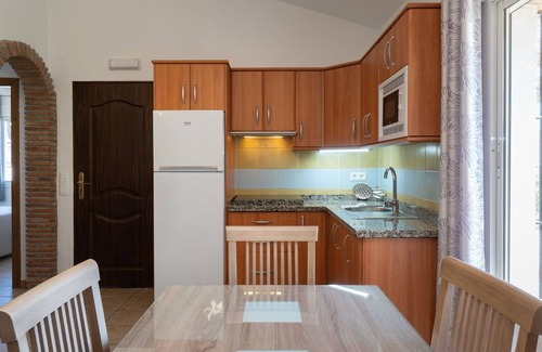 Cajiz Cottage | Los Barranquillos 1 is a rural house with a private semi-heated pool,