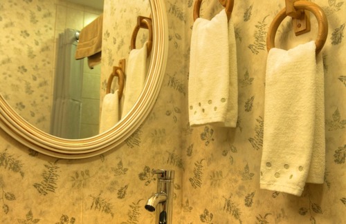 Penn Yan Bed & Breakfast | Los Gatos Bed & Breakfast
