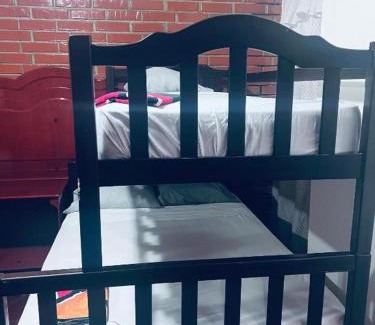 Barrio Potreritos Hotel | Los Guacamayos La Ceiba