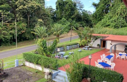 Arenal Hotel | Los Héroes