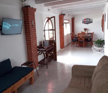 Tequisquiapan House | Los Malvones