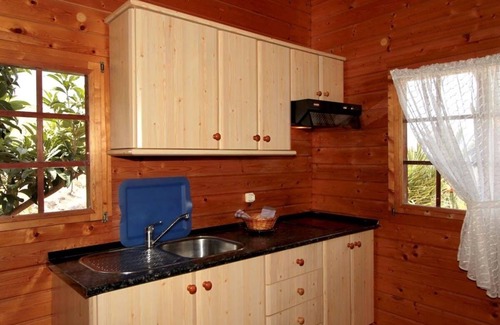 Alojera Cabin | Los Palmeros: Charming Rural Cottage with Sea Views and Air Conditioning