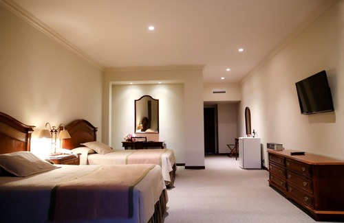 Tarija Hotel | Los Parrales Resort Hotel