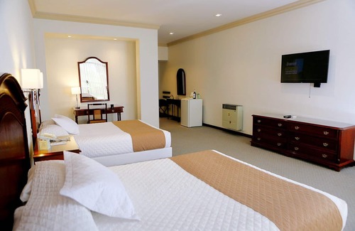 Tarija Hotel | Los Parrales Resort Hotel
