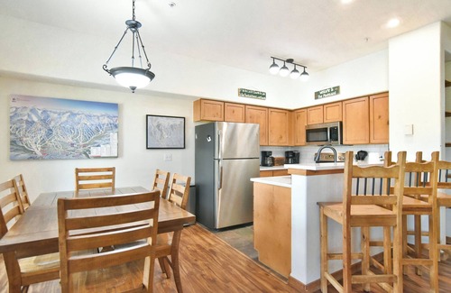 Breckenridge Condo | Los Pinos Après Getaway: Walk to Lifts & Town!