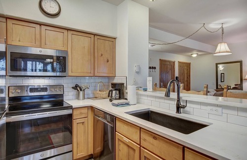 Breckenridge Apartment | Los Pinos B-12 in Dillon
