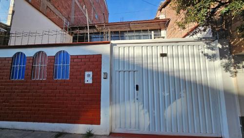 Primavera House | Los Profesionales Casa Independiente