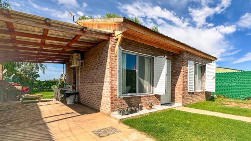 San Carlos de Bolivar House | Los Sauces, casas con piscinas privadas en barrio residencial