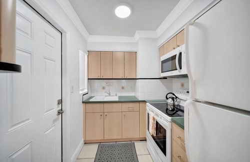 Coral Ridge Apartment | Los Sueños Resort & Marina, Unit 3, Ft. Lauderdale.