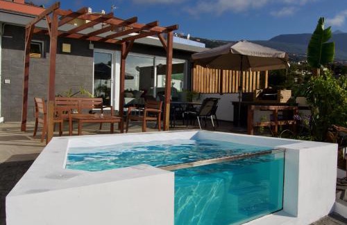 Las Arenas House | Los Tropicales