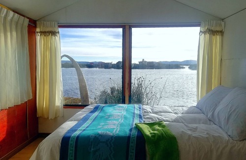 Puno Hotel | Los Uros, Puno Titicaca