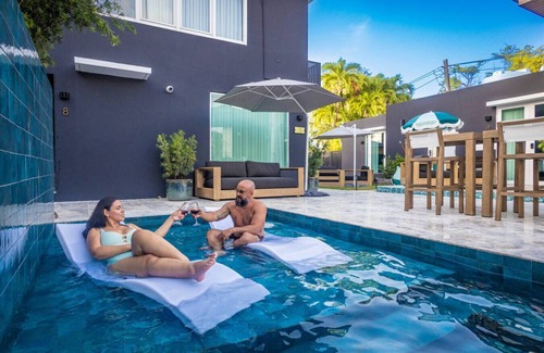 Punta Las Marias Apartment | Los Vanderbilt 2 Queens+Pool ResortVibe Near Beach