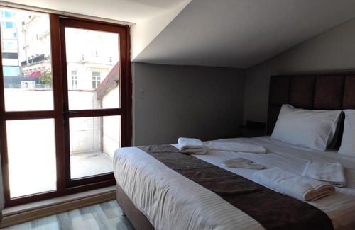 Pera Apartment | loss pera