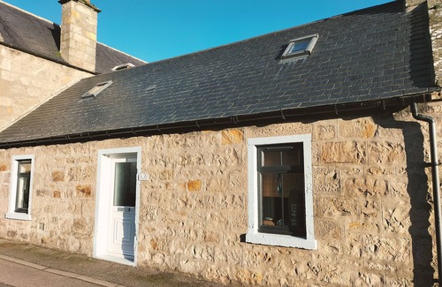 Lossiemouth Cottage | Lossiemouth holiday cottage Bethany by the Sea