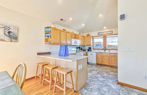 Ocean Sands House | Lost At Sea | 590 ft to the beach | Private Pool and Hot Tub