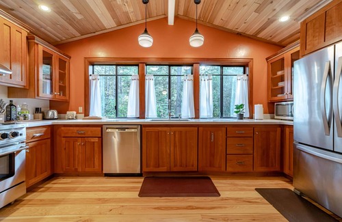 Carlotta House | Lost Coast Cottage Petrolia