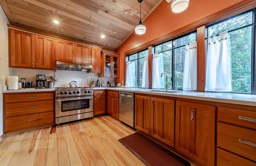 Carlotta House | Lost Coast Cottage Petrolia