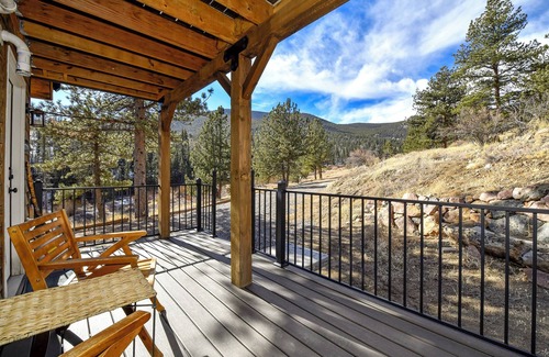 Lake George Cabin | Lost Creek Wilderness Cabin at Bison Peak Lodge, a Mountain Wilderness Lodge