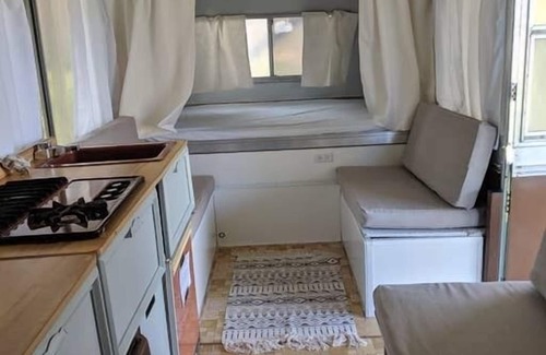 St. Clair RV Rental | Lost Hill Lake Charming Camper