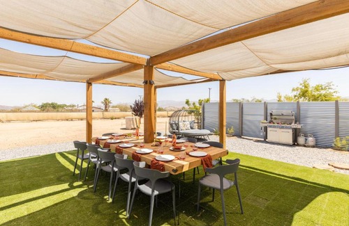 Joshua Tree House | Lost Horse by AvantStay Desert Oasis w Mini Pool, Outdoor Entertainers Area & Huge Game Room