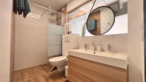 Voltaire - Saint Amour Apartment | Lost inn Lyon Part dieu -Entre centre ville et gare part dieu -Netflix