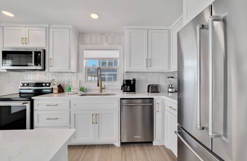 Surf Side Shores House | Lost Palms. Great 2 bedroom 2 bath home that sits directly on the Gulf front.