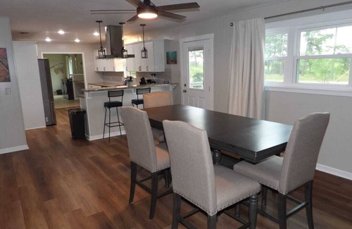 Bastrop House | Lost Pine Retreat: Charming 4-bedroom House