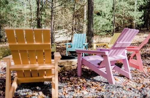Wardensville Cabin | Lost River Blackbird A-Frame Cabin: hot tub + wifi