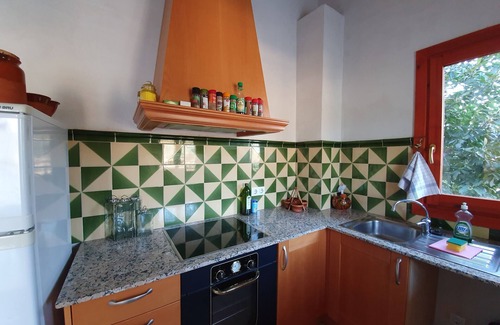 Torroja del Priorat Apartment | Lots of light and space, workstation with fiber optics and great views