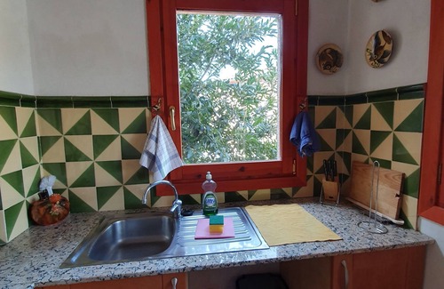 Torroja del Priorat Apartment | Lots of light and space, workstation with fiber optics and great views