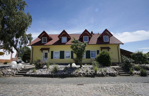 Neddesitz Apartment | Lots of nature and idyllic surroundings - Holiday home Honigtopf FeWo Märchenwald