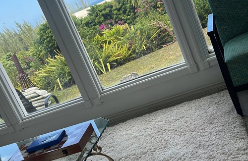 Nassau House | Lots of sunshine, cozy fresh air located in Nassau the Bahamas .ocean view